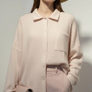 NWT Darong Women’s Textured Collared Button Down Relaxed Fit Shirt Peach Size M